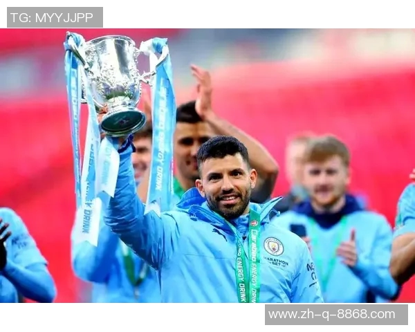 足球主播揭秘传奇球星背后的成长故事与辉煌时刻 足球主播揭秘传奇球星背后的成长故事与辉煌时刻