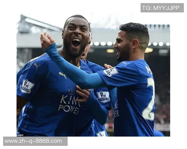 《足球星光闪耀 梦想与荣耀交织的绿茵传奇》 《足球星光闪耀 梦想与荣耀交织的绿茵传奇》